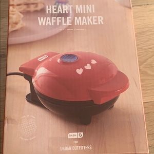 Mini heart waffle maker
